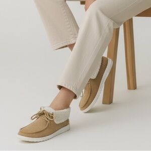 Gypsy Jazz Sherpa Lined Lightweight Lace Detail Slip-On Shoes Tan Size 7.5